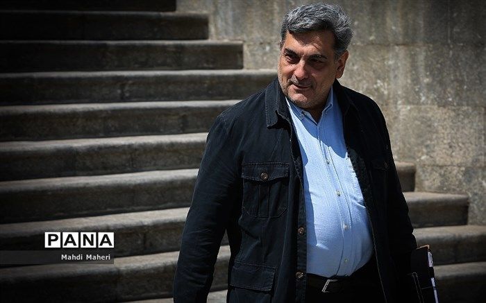 تماس حناچی با سردار رحیمی درباره آزادی بازداشت شدگان تجمع اخیر مقابل شهرداری