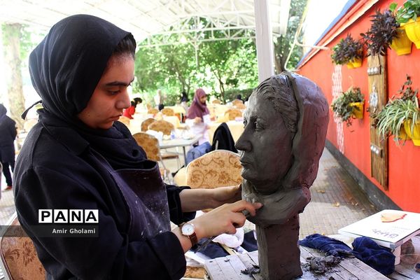 دومین روز از رقابت‌های سی و هفتمین جشنواره فرهنگی و هنری دختران سراسر کشور