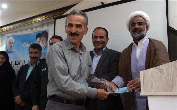 لطف الله پور: 30 درصد مدیران مدارس دولتی ناحیه یک تبریز از ایثارگران و خانواده شهدا هستند