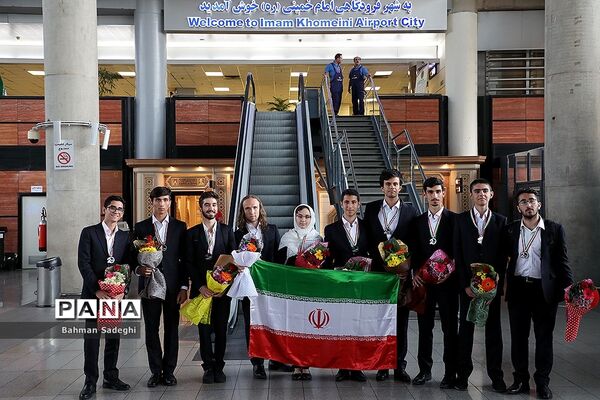 استقبال از مدال‌آوران تیم ملی المپیاد نجوم و اخترفیزیک