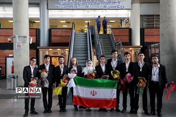 استقبال از مدال‌آوران تیم ملی المپیاد نجوم و اخترفیزیک