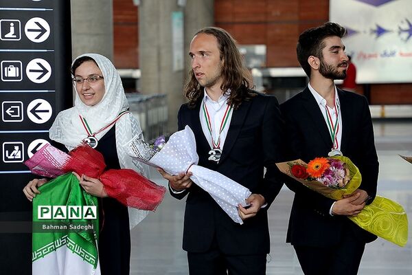 استقبال از مدال‌آوران تیم ملی المپیاد نجوم و اخترفیزیک