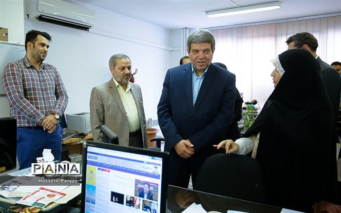 حسینی: قدردانی اصلی از خبرنگاران بهبود اطلاع‌رسانی به آنان است