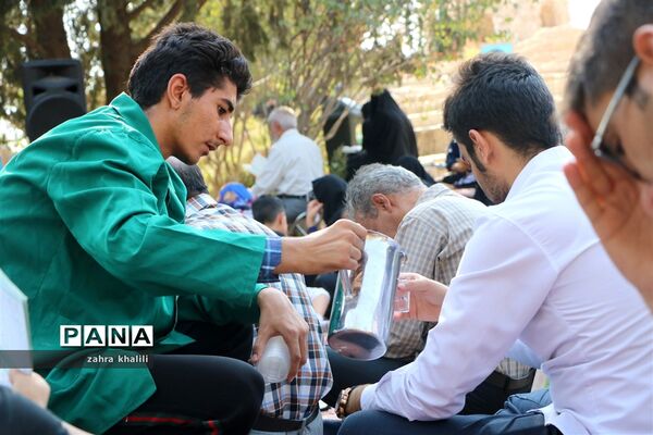 برگزاری مراسم پرفیض دعای عرفه در شیراز