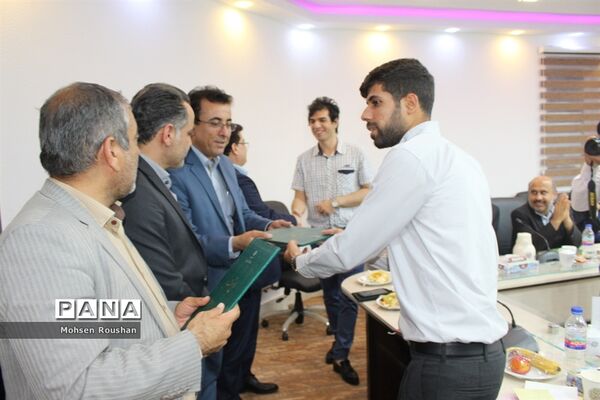 نشست شورای معاونان آموزش و پرورش استان بوشهر با خبرنگاران