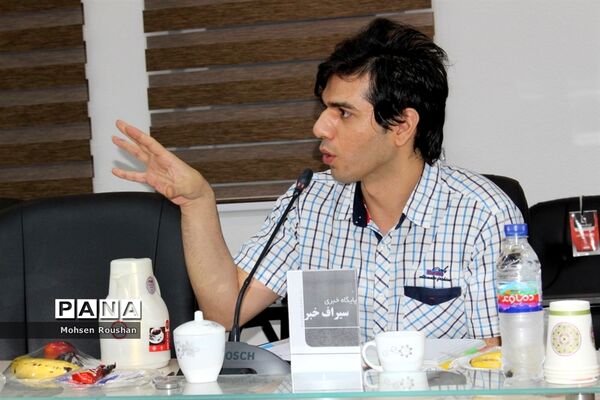 نشست شورای معاونان آموزش و پرورش استان بوشهر با خبرنگاران