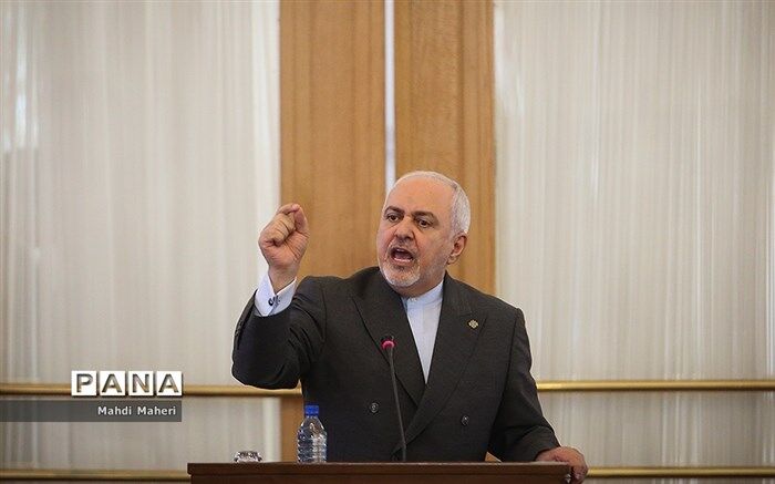 ظریف: آمریکا اگر خواهان امنیت دریانوردی است از رفتارهای بی ثبات کننده دست بردارد
