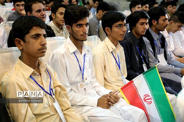 افتتاحیه سی و هفتمین جشنواره فرهنگی و هنری پسران سراسر کشور