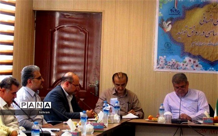 فولادوند: اصل در مدرسه محوری توانمندسازی مدیران است