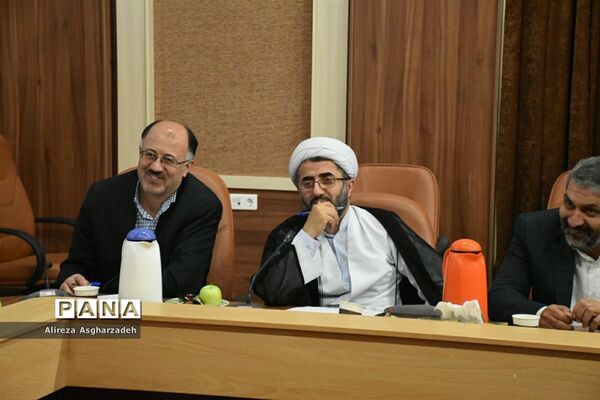 نشست مجمع نمایندگان مازندران با روسای دانشگاه‌های استان