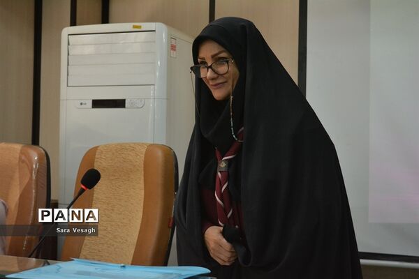 آیین تجلیل از مربیان پیشتاز سازمان دانش‌آموزی آموزش و پرورش شهرستان شهریار