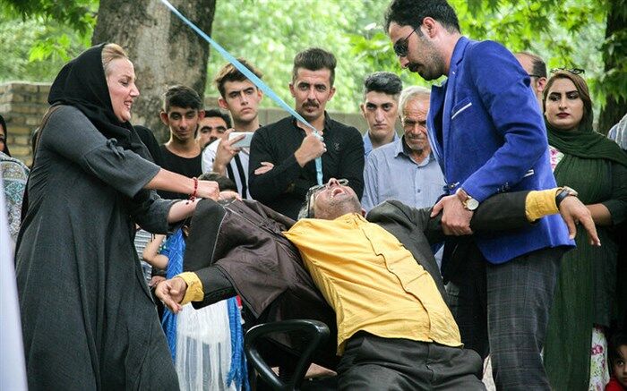 معرفی برگزیدگان دومین جشنوارۀ منطقه ای تئاتر خیابانی هرسین