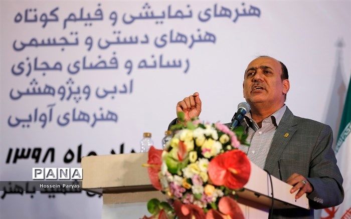 رمضانی: نگاه به حوزه فرهنگ و هنر کارآفرینی را به دنبال دارد