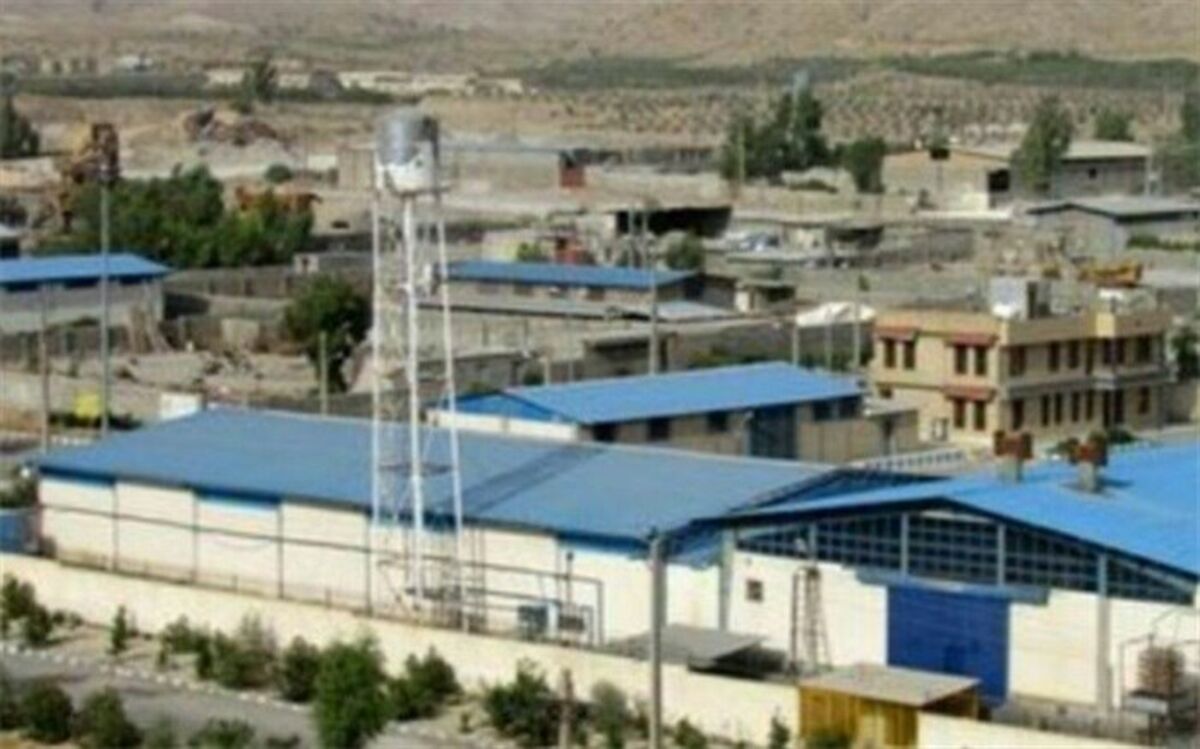 فرماندار پیشوا تاکید کرد:ضرورت تلاش بیشتردرجهت رفع مشکلات زیرساختی شهرک صنعتی پیشوا