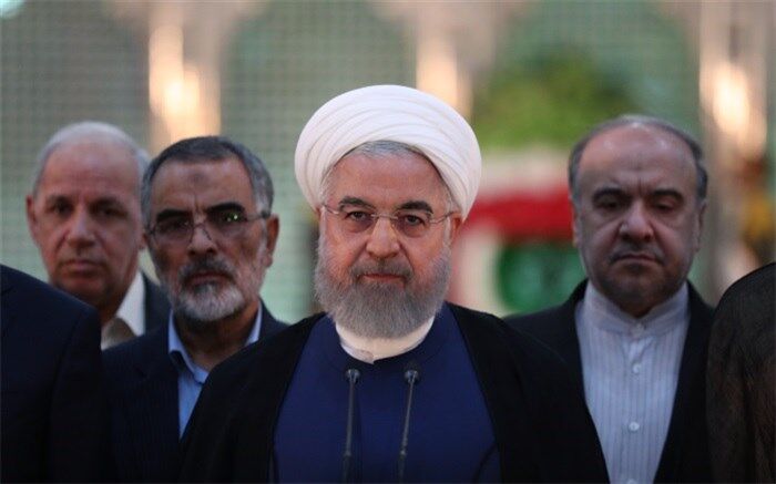 روحانی: با تضعیف دولت کسی تقویت نمی‌شود