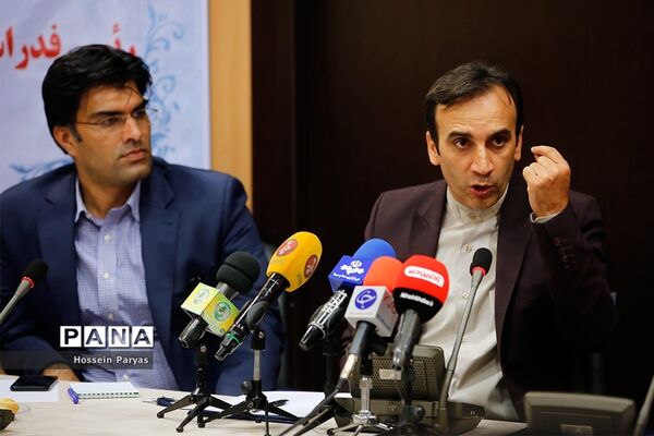 نشست خبری رئیس فدراسیون کبدی و مدیرعامل سازمان منطقه آزاد کیش