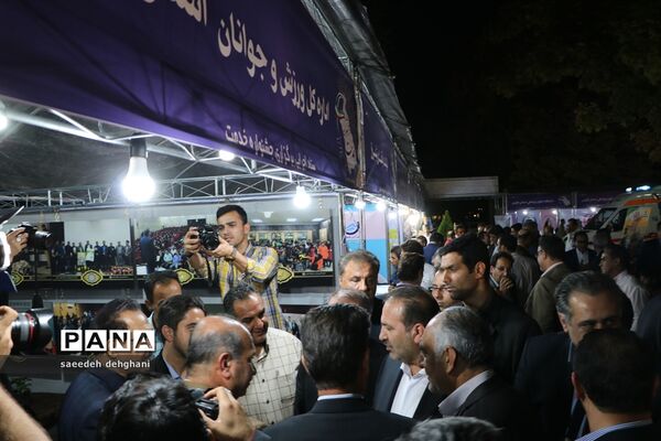 افتتاح نمایشگاه دستاوردهای دولت در شیراز