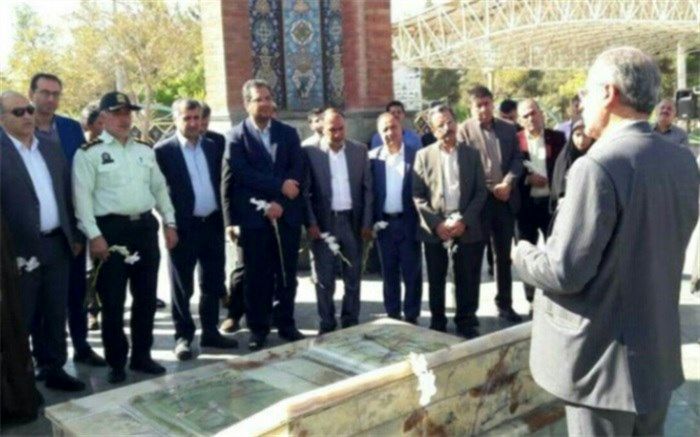 گلباران مزارشهدای گمنام قرچک به مناسبت گرامیداشت هفته دولت