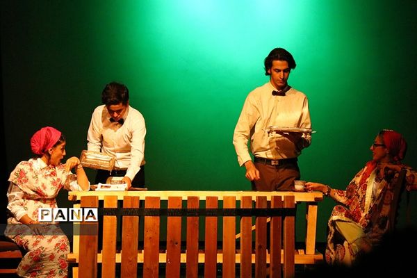 اجرای نمایش «از گوشۀ تبریز تا پرده های ترابزون»