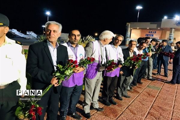 مراسم استقبال از ورود اولین کاروان حجاج بیت الله الحرام به  خراسان جنوبی