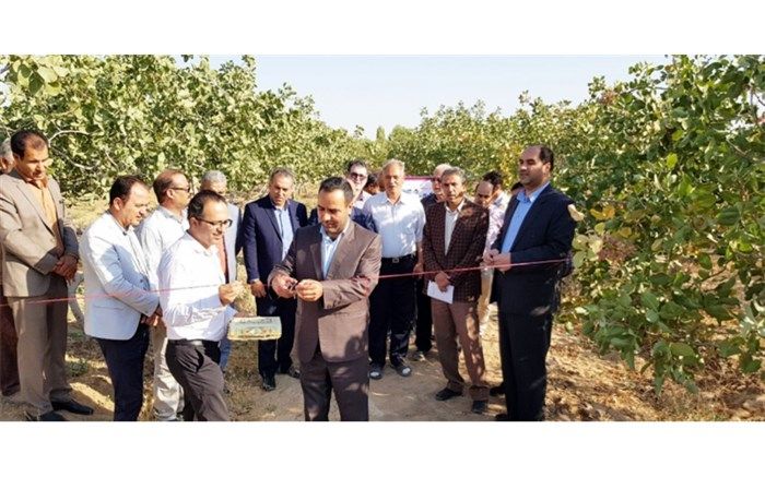 بهره برداری از دو طرح آب و خاک در شهرستان بویین زهرا