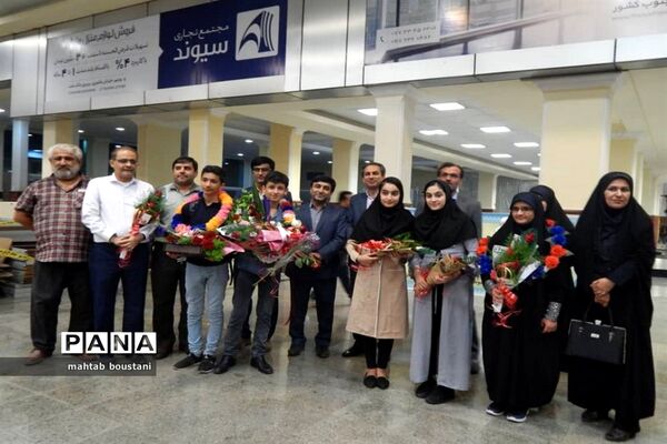 استقبال از دانش‌آموزان برگزیده استان بوشهر در جشنواره نوجوان خوارزمی مرحله کشوری