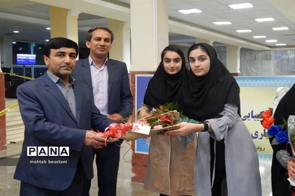استقبال از دانش‌آموزان برگزیده استان بوشهر در جشنواره نوجوان خوارزمی مرحله کشوری