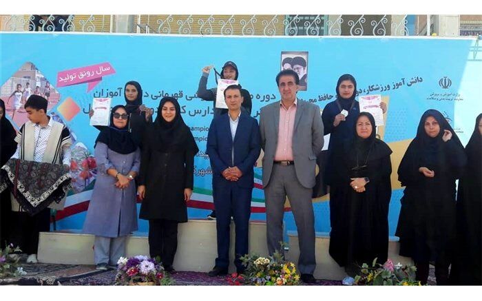 دانش آموزان دختر ایلامی مدال های نقره مسابقات قهرمانی دوومیدانی را از آن خود کردند