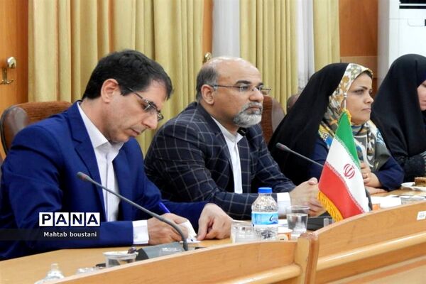 نشست هم اندیشی معاون سیاسی ، امنیتی و اجتماعی استانداری بوشهر با بانوان فعال اجتماعی دشتستان