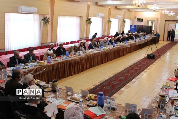چهارمین گرد‌همایی اعضای کمیته همکاری‌های حوزه‌های علمیه وآموزش و پرورش