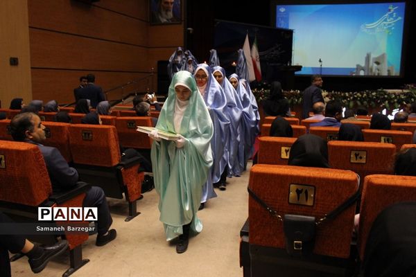 اختتامیه بیستمین جشنواره هنرهای تجسمی هنرستان‌های کشور در تبریز