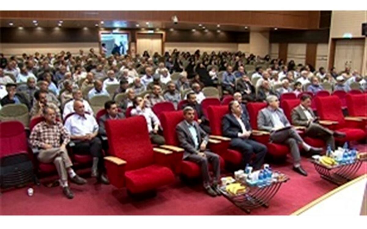 مراسم تجلیل از بازنشستگان خراسان جنوبی برگزار شد