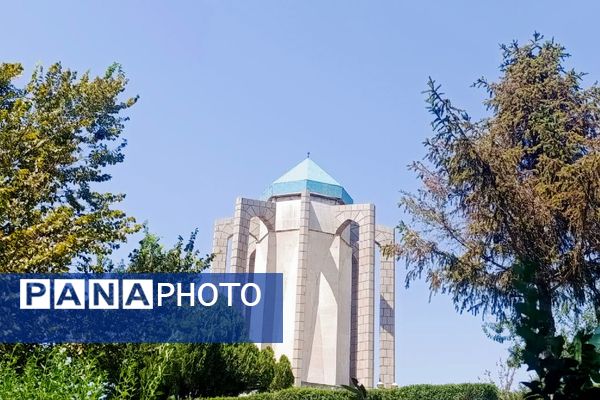  همدان، رمزگشایی هنر و سوغات کنار باباطاهر