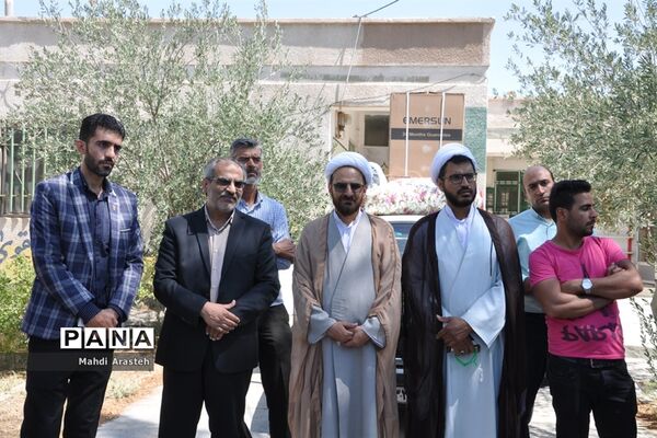اهدای 30 سری جهیزیه به نوعروسان خوسف