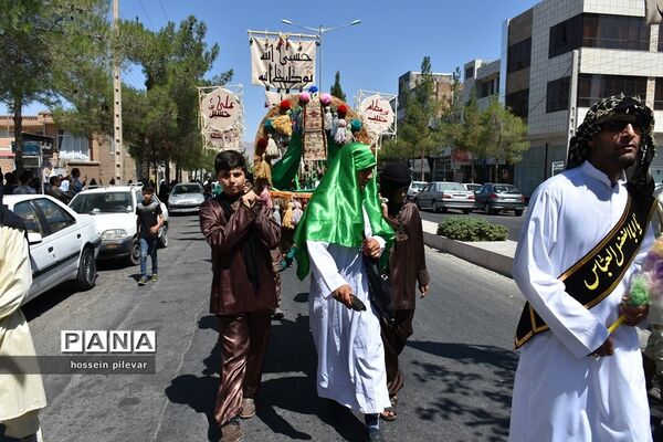 حرکت نمادین کاروان امام حسین علیه السلام در بیرجند