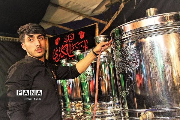 برپایی خیمه‌های عزای سیدالشهدا(ع)