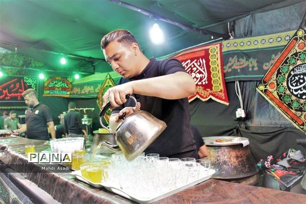 برپایی خیمه‌های عزای سیدالشهدا(ع)