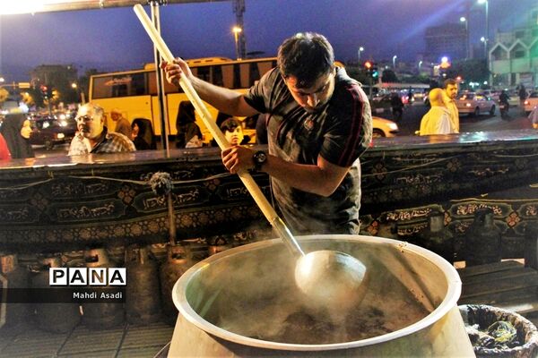 برپایی خیمه‌های عزای سیدالشهدا(ع)