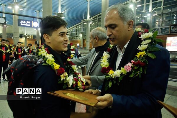 استقبال از تیم ملی فوتسال دانش‌آموزان، قهرمان رقابت‌های مدارس آسیا