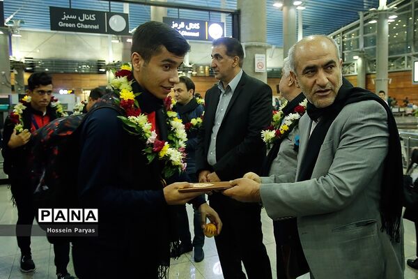 استقبال از تیم ملی فوتسال دانش‌آموزان، قهرمان رقابت‌های مدارس آسیا