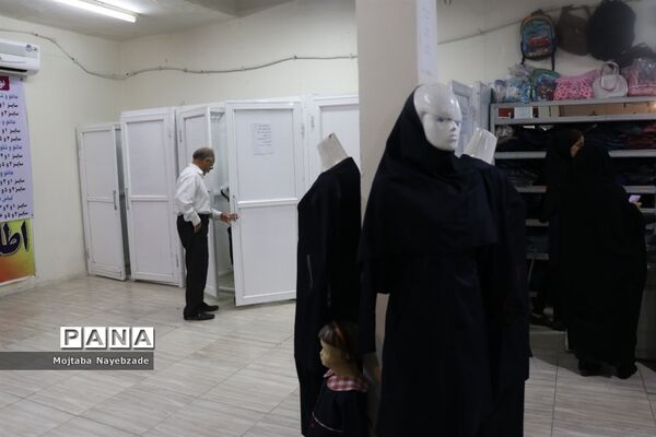 بازدید از مراکز توزیع لباس فرم دانش آموزان خراسان رضوی