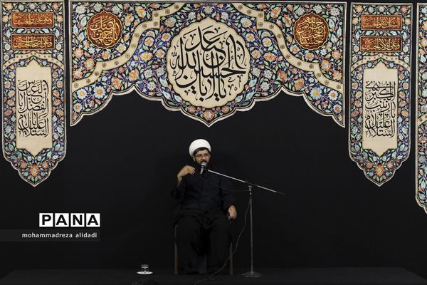 عزاداری مردم شیراز در سومین شب از ماه محرم