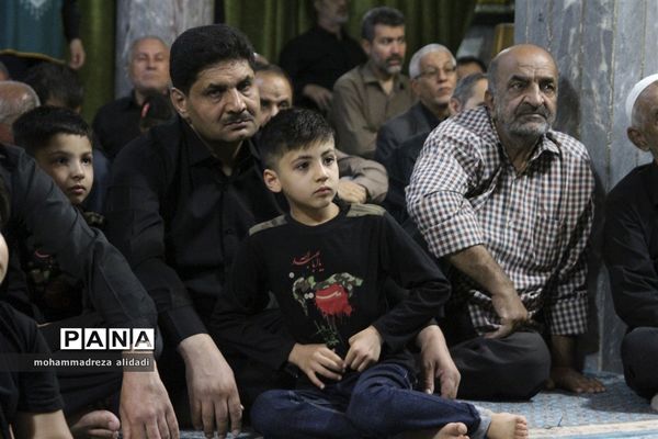 عزاداری مردم شیراز در سومین شب از ماه محرم