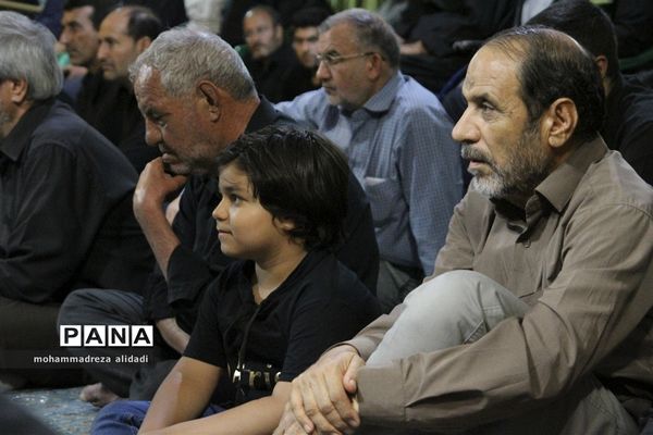 عزاداری مردم شیراز در سومین شب از ماه محرم