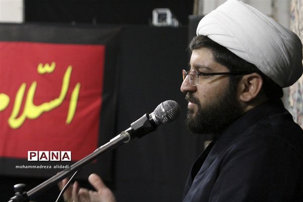 عزاداری مردم شیراز در سومین شب از ماه محرم