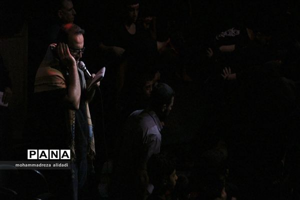عزاداری مردم شیراز در سومین شب از ماه محرم