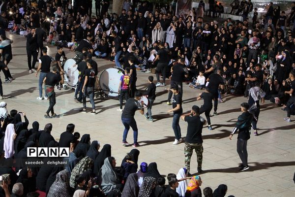 عزاداری مردم شیراز در جوار حرم مطهر حضرت احمدابن موسی (ع)