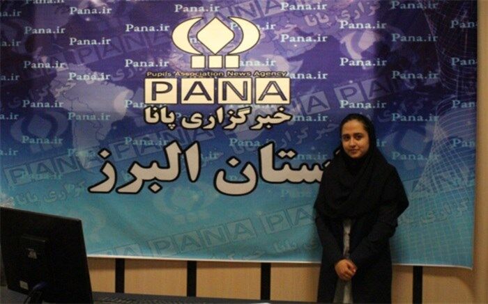 مطالعه کردن مستمر و به روز عامل مهمی  برای موفقیت در نقد ادبی است