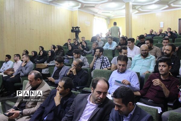 آیین  تجلیل از خبرنگاران و عکاسان لیگ ملت های والیبال در ارومیه