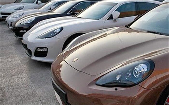 نائب رئیس اتحادیه نمایشگاه‌داران خودرو: قیمت خودرو به تدریج به قیمت‌های کارخانه نزدیک می‌شود